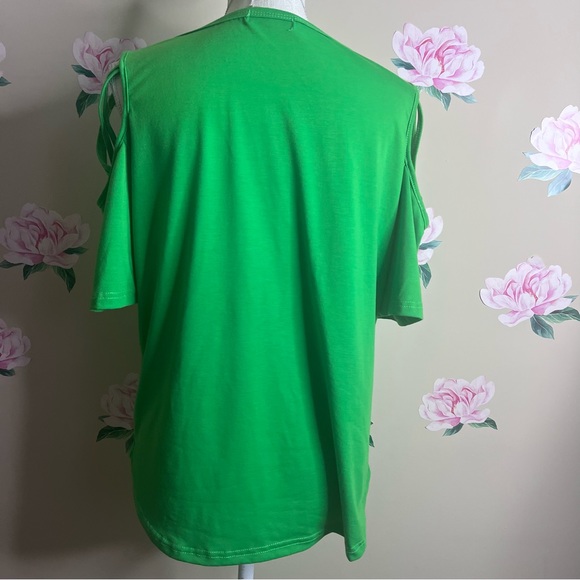 Cheng JingYi Top Cold Shoulder.  A-A-11 - Picture 5 of 6